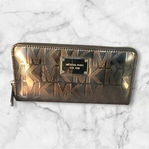 Michael Kors Signature Metallic Silver Zip Around Clutch Wallet Accordion Style